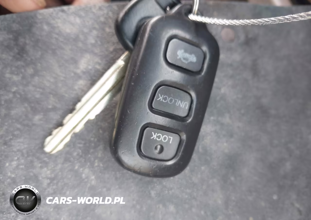 2002 Toyota Camry Le VIN:4T1BE32K22U638400 - 11