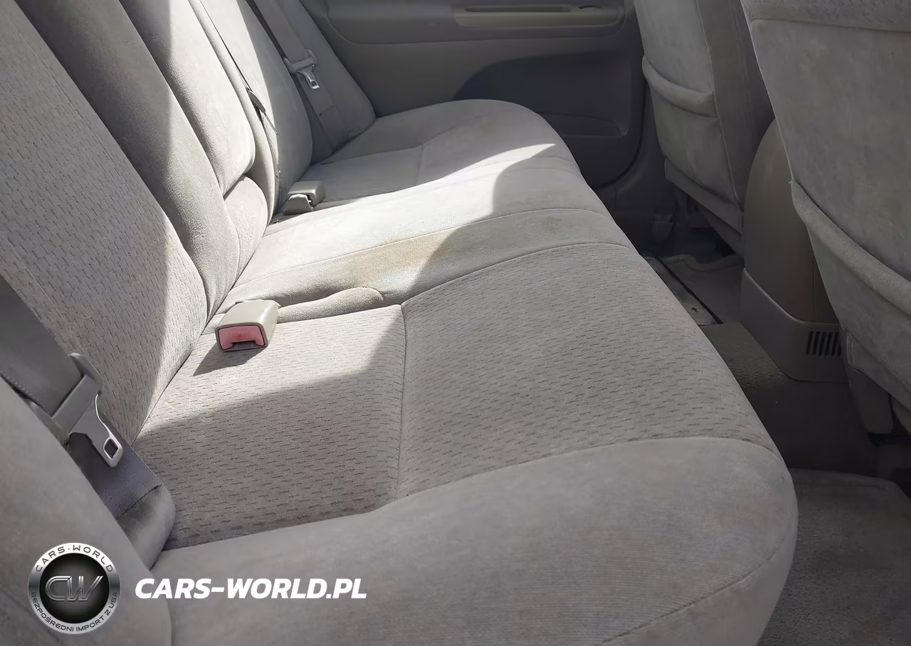 2002 Toyota Camry Le VIN:4T1BE32K22U638400 - 8