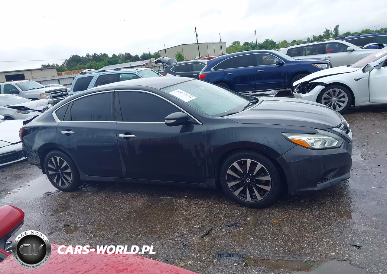 2018 Nissan Altima 2.5 VIN:1N4AL3AP5JC206705 - 13