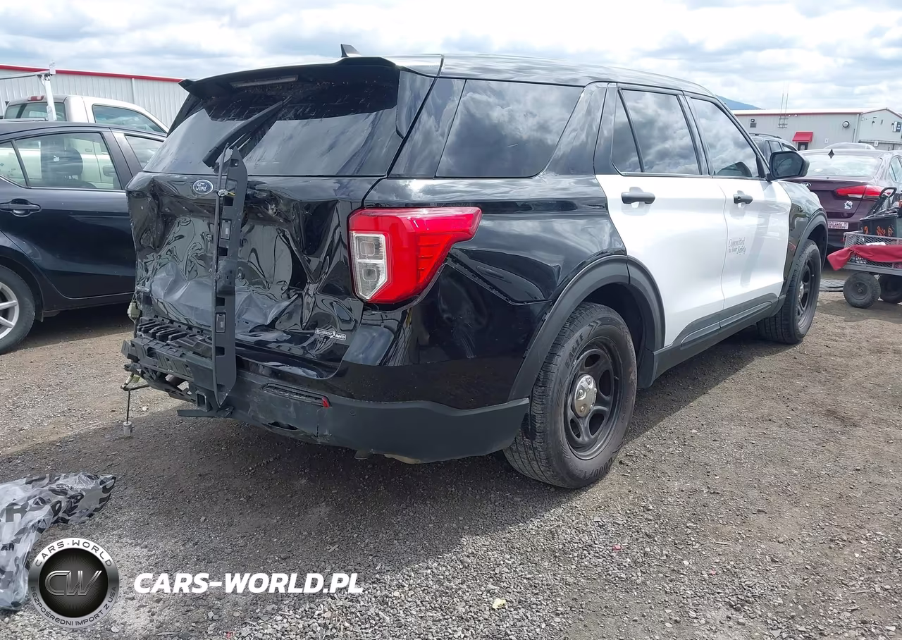 2023 Ford Police Interceptor Utility VIN:1FM5K8AC4PGB68079 - 4