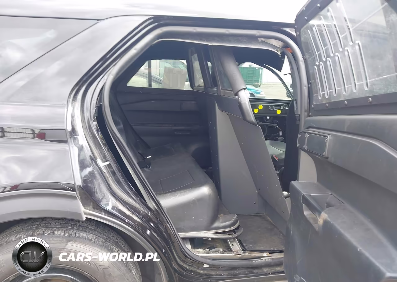 2023 Ford Police Interceptor Utility VIN:1FM5K8AC4PGB68079 - 8