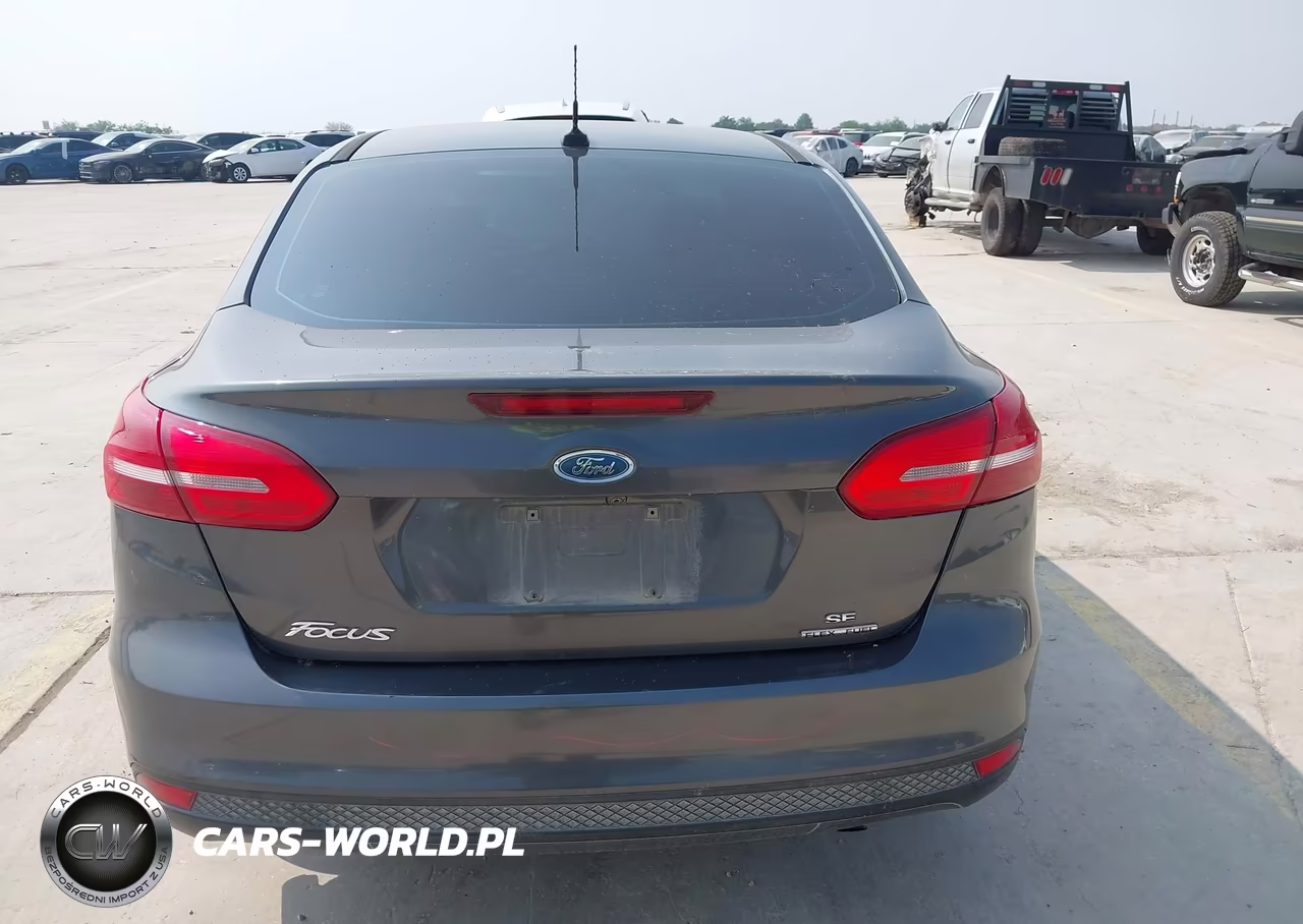 2016 Ford Focus Se VIN:1FADP3F20GL316262 - 17