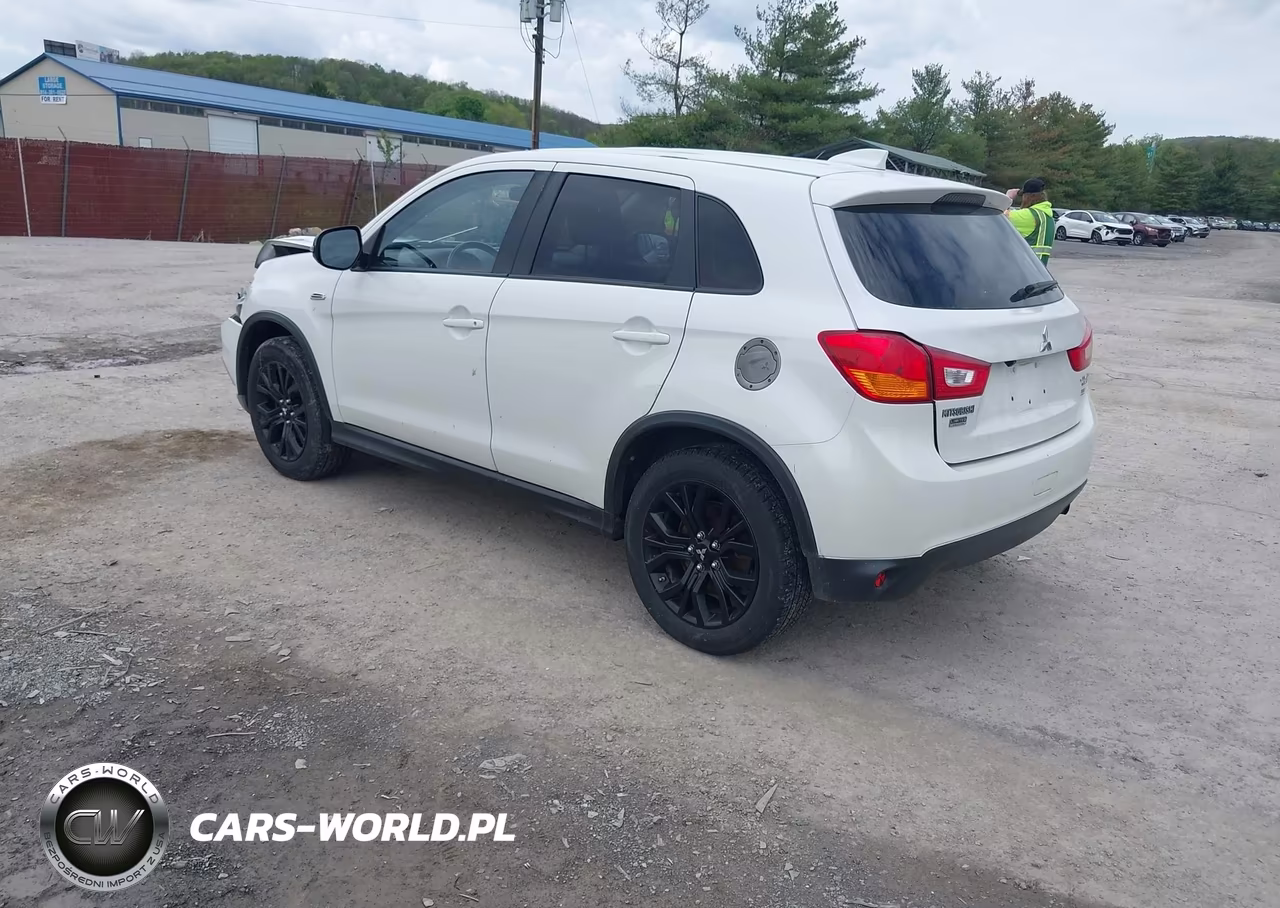 2017 Mitsubishi Outlander Sport 2.0 Le VIN:JA4AR3AU9HZ054475 - 3