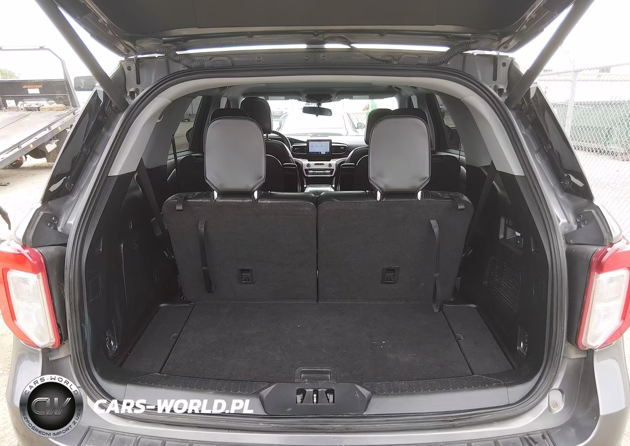 2021 Ford Explorer Xlt VIN:1FMSK8DH0MGB23078 - 16