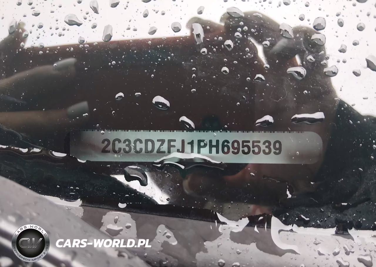 2023 Dodge Challenger R-T Scat Pack VIN:2C3CDZFJ1PH695539 - 9