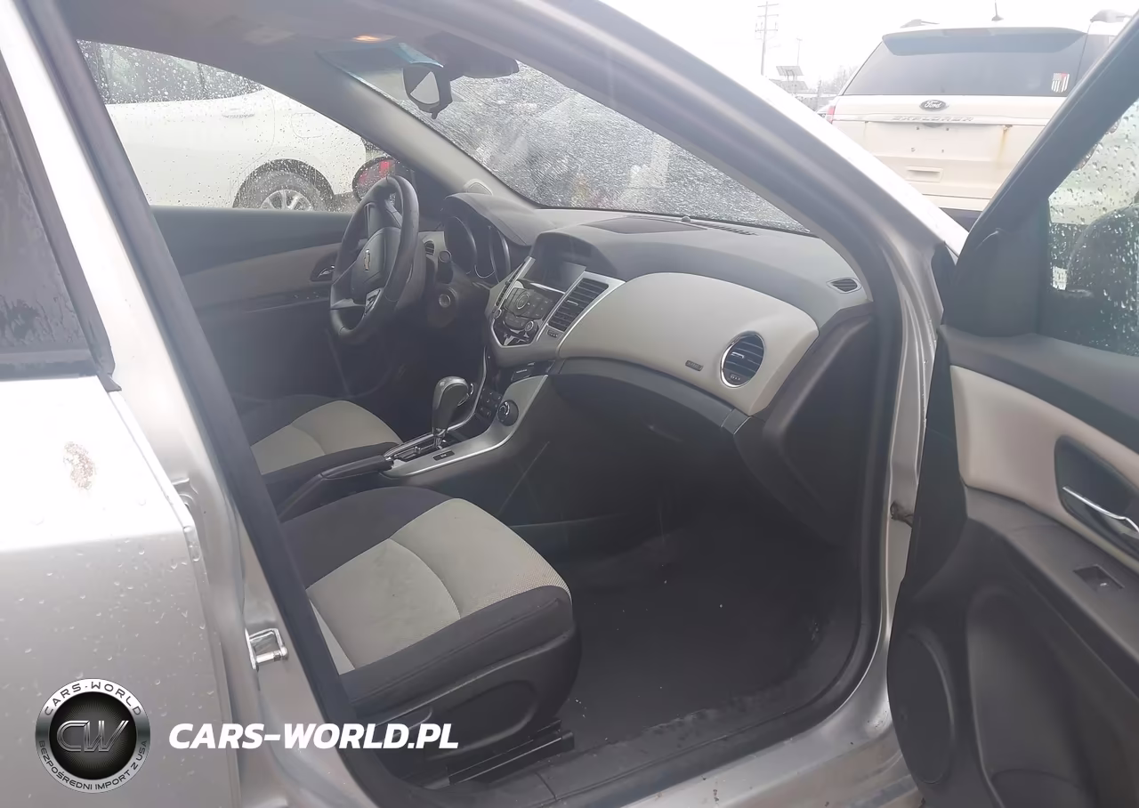 2015 Chevrolet Cruze Ls Auto VIN:1G1PA5SH7F7243860 - 5