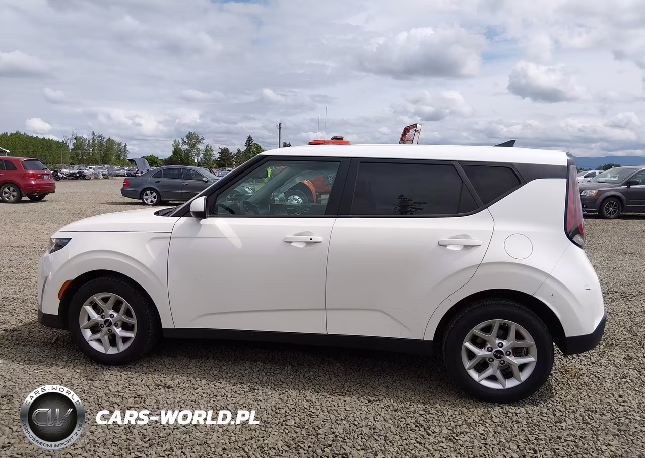 2023 Kia Soul S VIN:KNDJ23AU5P7863797 - 14