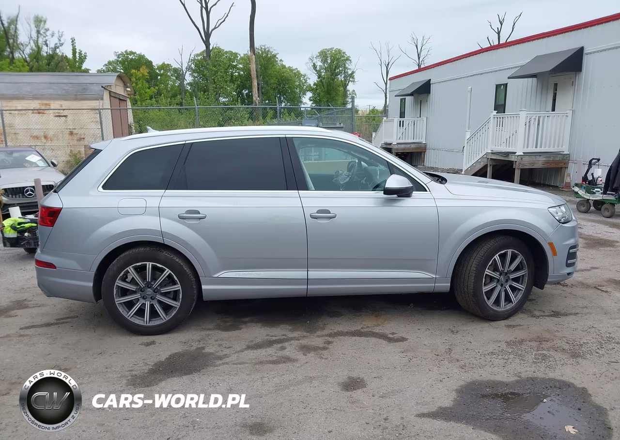 2019 Audi Q7 45 Premium VIN:WA1LHAF71KD030520 - 13