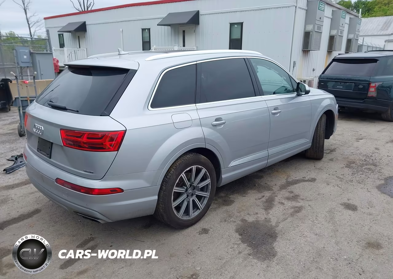 2019 Audi Q7 45 Premium VIN:WA1LHAF71KD030520 - 4