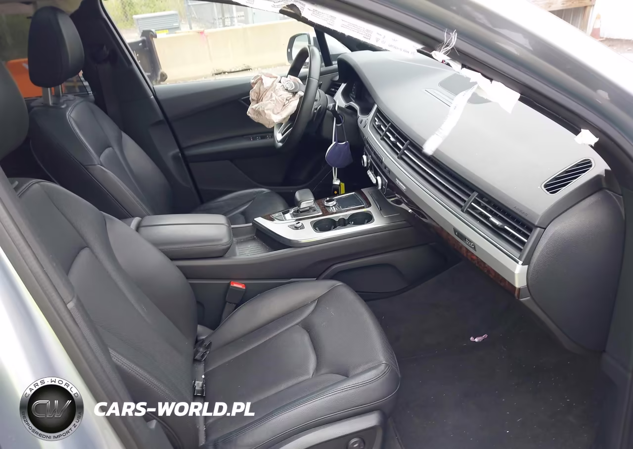 2019 Audi Q7 45 Premium VIN:WA1LHAF71KD030520 - 5