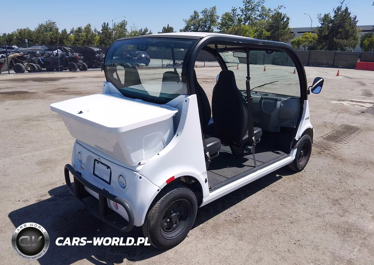 2022 Global Electric Motors E4 VIN:7SXG4AEA8N5506368 - 4