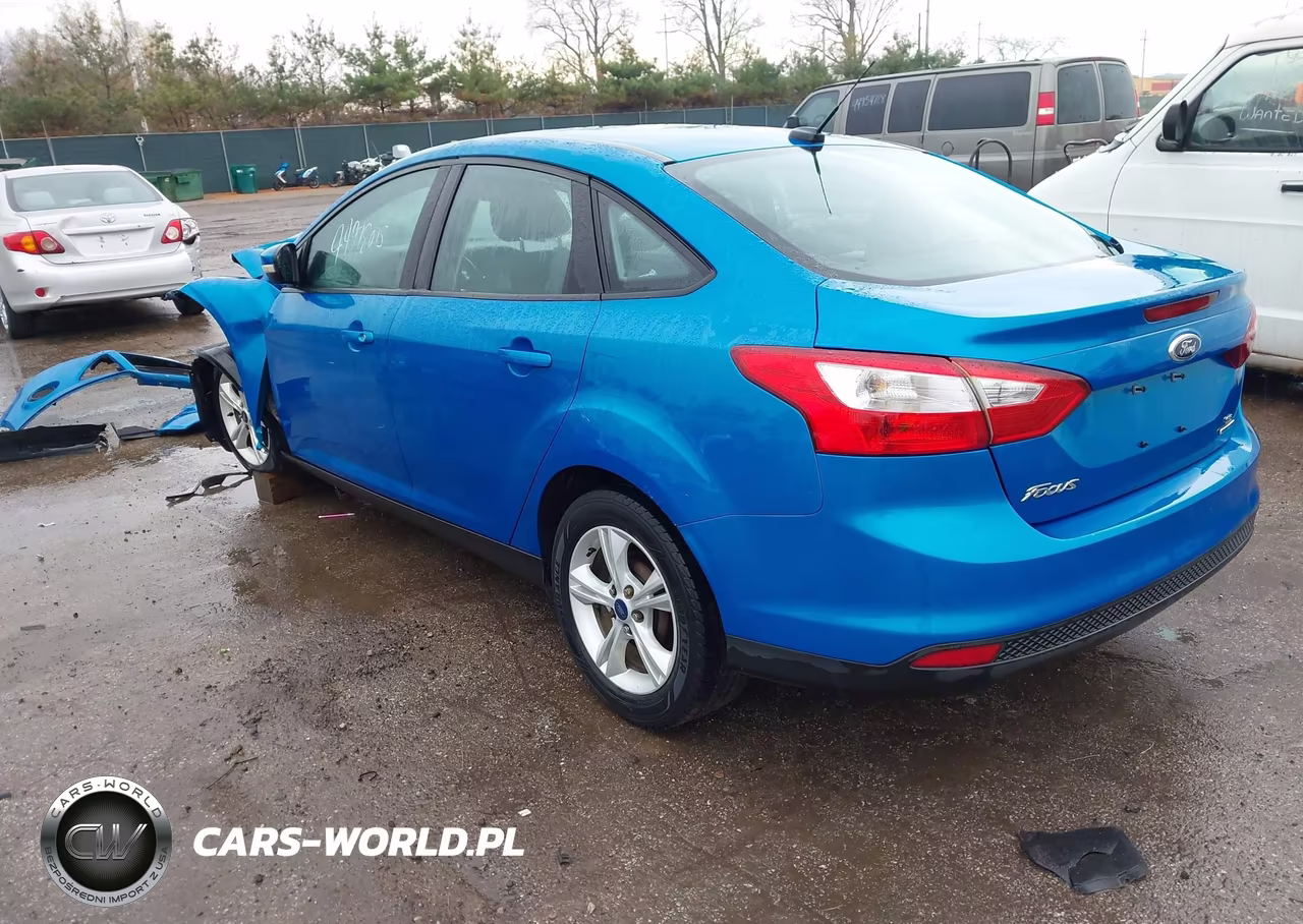 2014 Ford Focus Se VIN:1FADP3F28EL405803 - 3