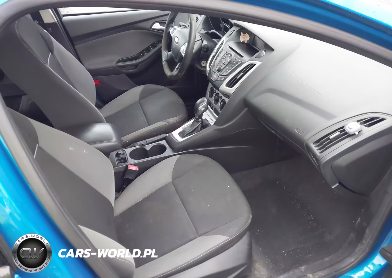 2014 Ford Focus Se VIN:1FADP3F28EL405803 - 5