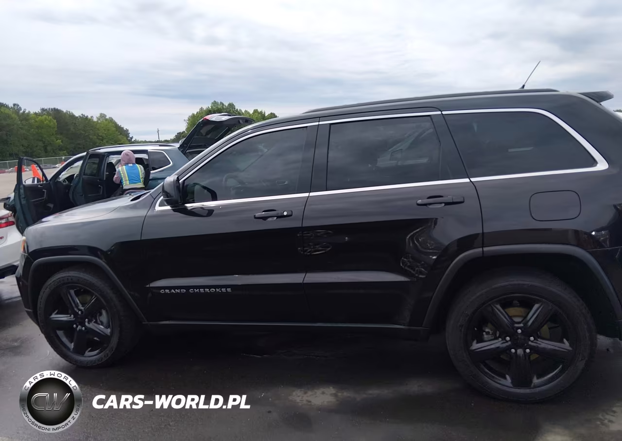 2012 Jeep Grand Cherokee Laredo VIN:1C4RJFAT9CC313647 - 14