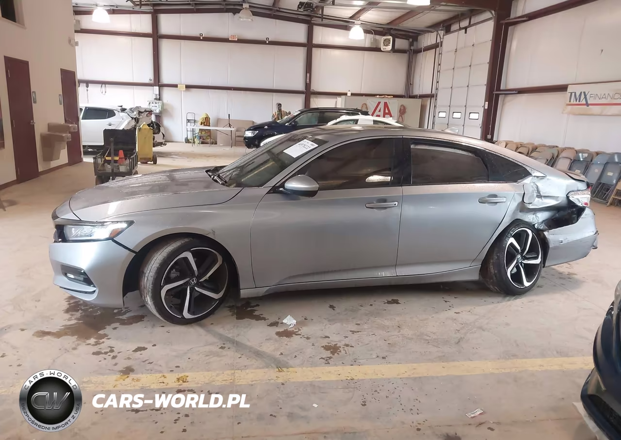 2018 Honda Accord Sport VIN:1HGCV1F3XJA233273 - 14