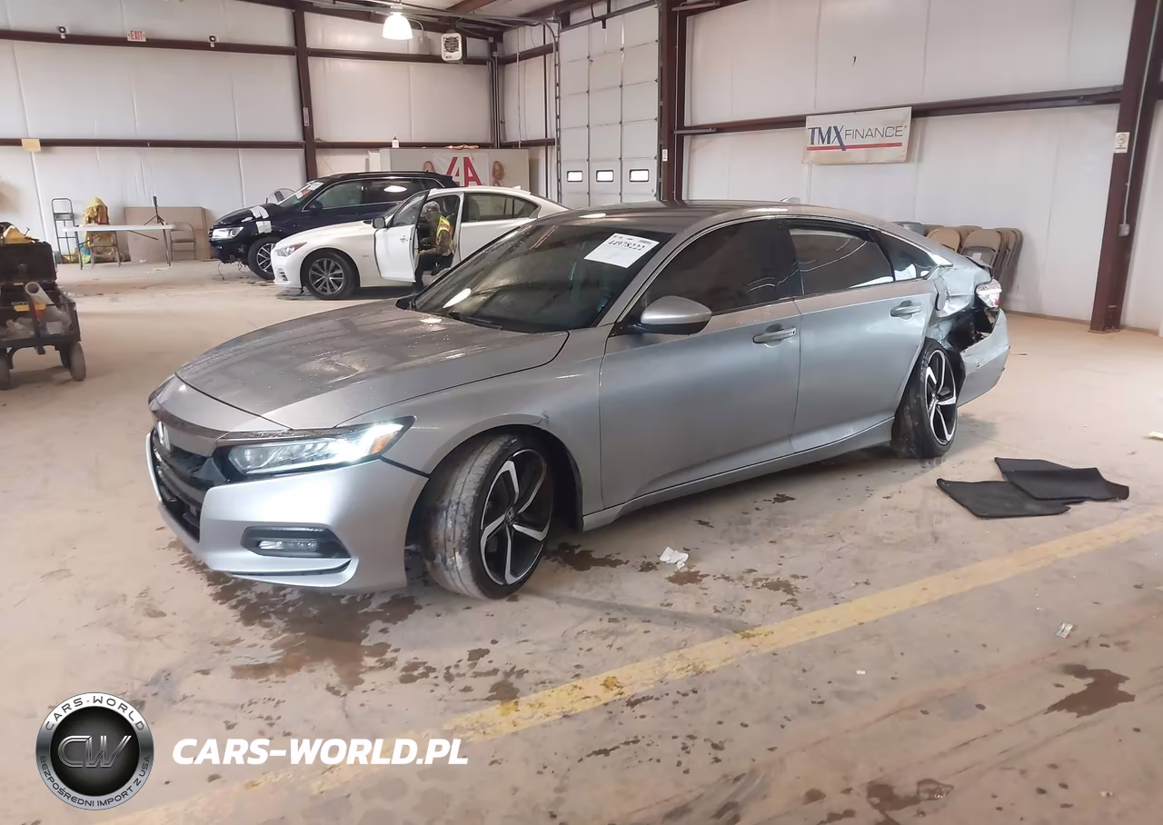 2018 Honda Accord Sport VIN:1HGCV1F3XJA233273 - 2