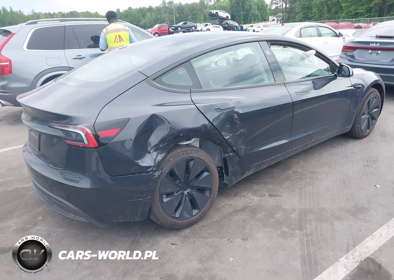 2026 Tesla Model 3 Premium Rear-Wheel Drive-Standard Rear-Wheel Drive VIN:5YJ3E1EA6TF116413 - 4