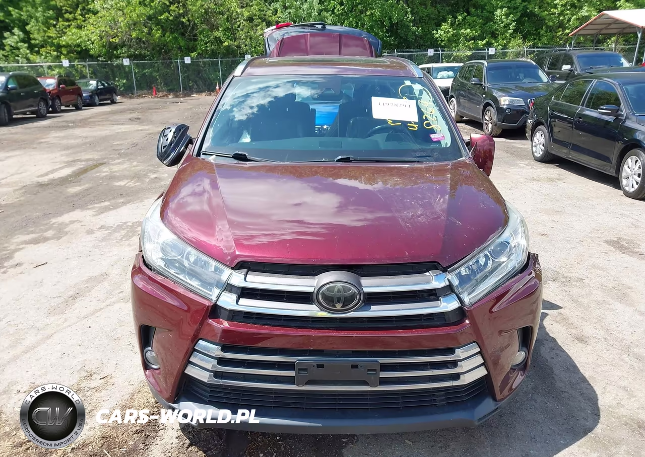 2018 Toyota Highlander Limited VIN:5TDDZRFH4JS838264 - 11
