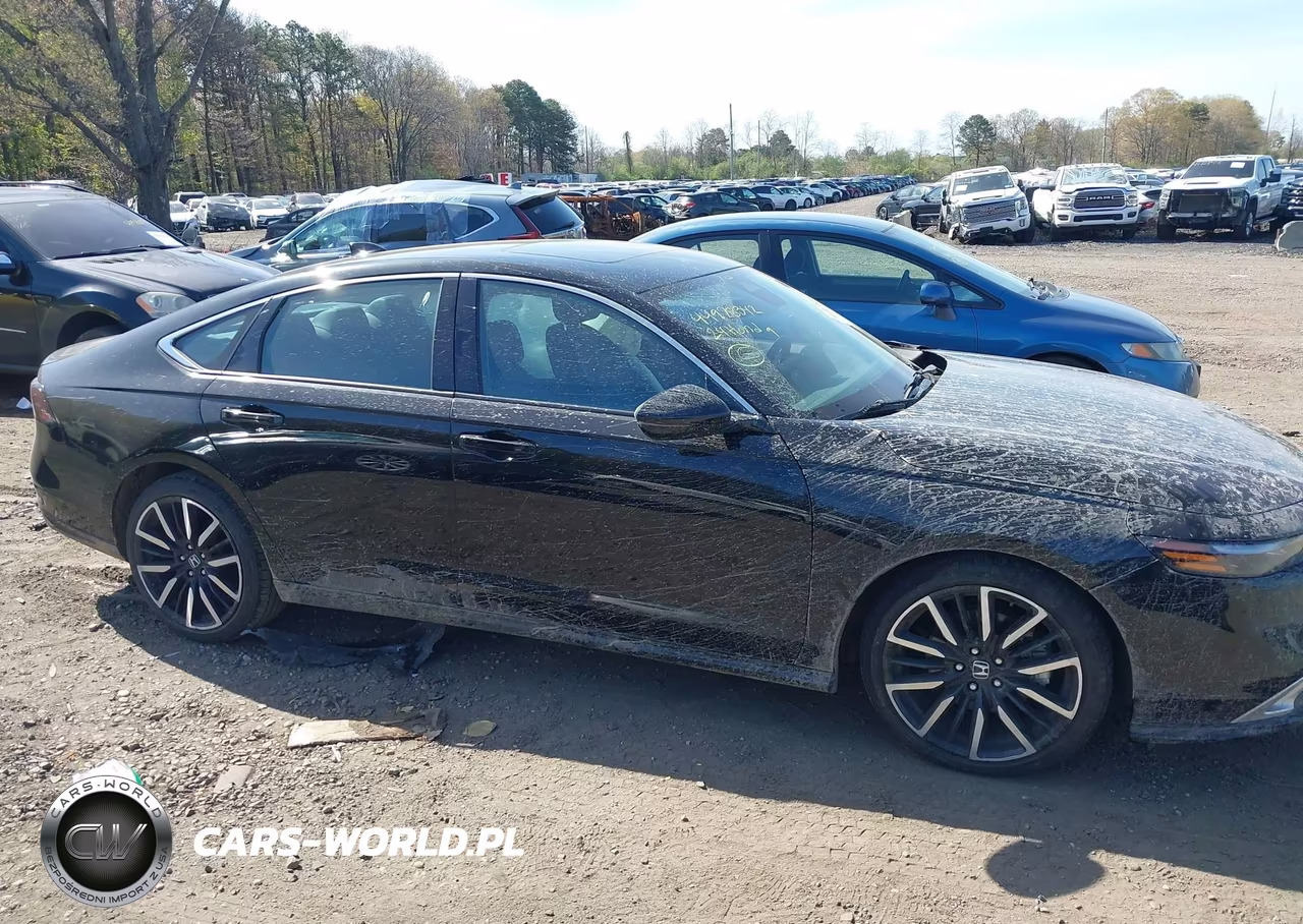 2024 Honda Accord Hybrid Touring VIN:1HGCY2F80RA024192 - 13
