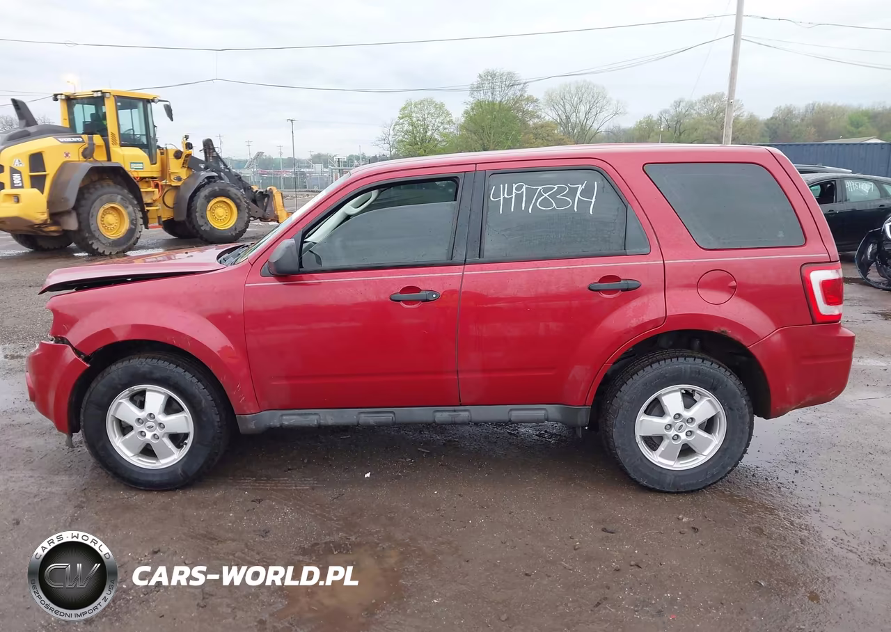 2010 Ford Escape Xls VIN:1FMCU0C71AKD43234 - 14