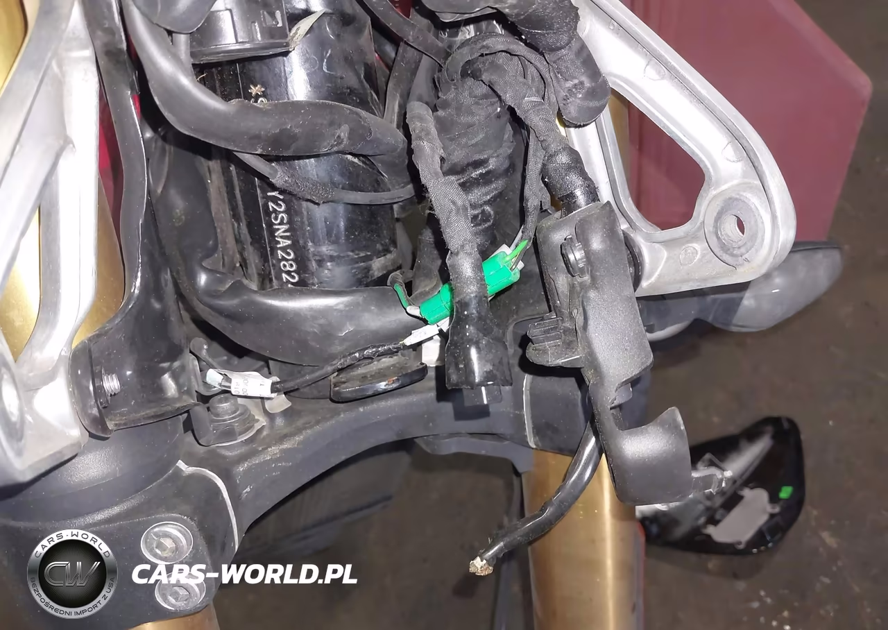 2025 Triumph Motorcycle Speed 400 VIN:SMTT127Y2SNA28247 - 16