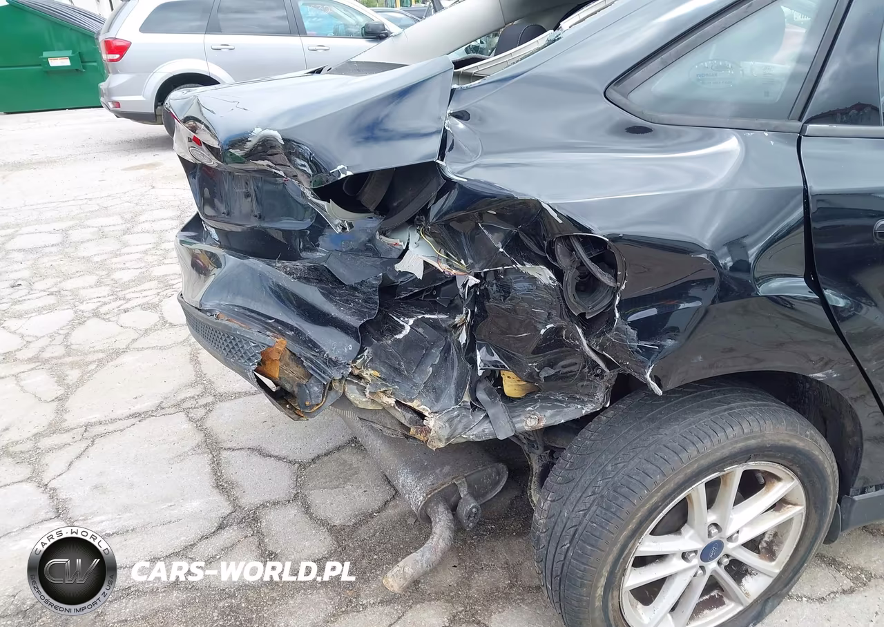 2016 Ford Focus Se VIN:1FADP3F23GL202563 - 6