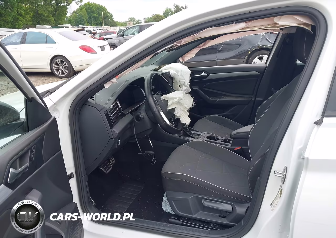 2025 Volkswagen Jetta 1.5T Sport VIN:3VWBX7BU7SM015203 - 5
