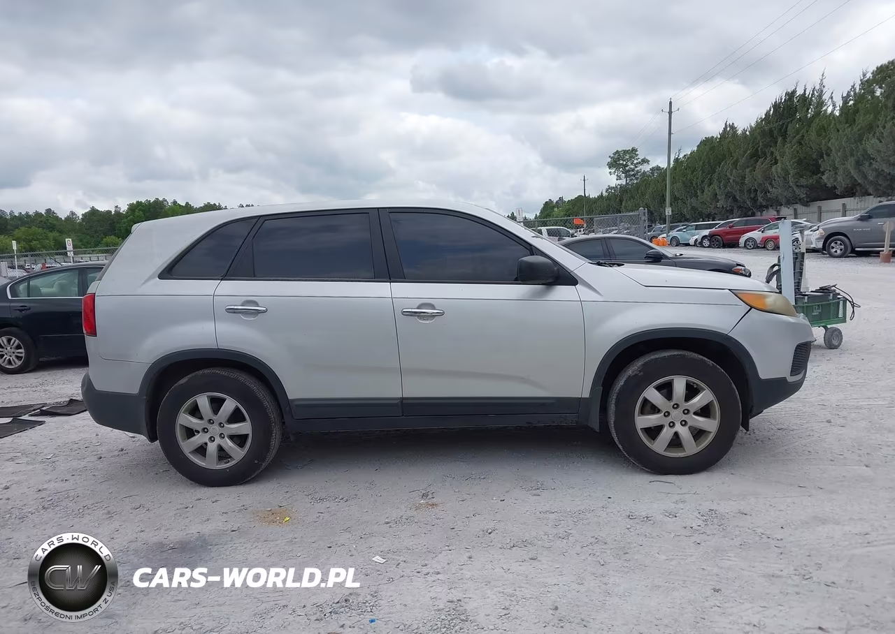 2011 Kia Sorento VIN:5XYKT3A10BG007780 - 13