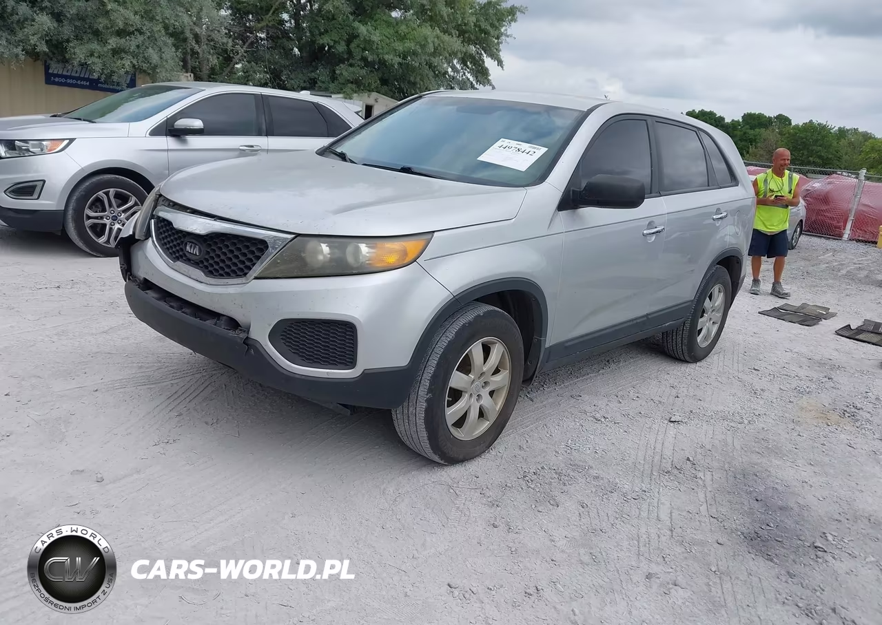 2011 Kia Sorento VIN:5XYKT3A10BG007780 - 2