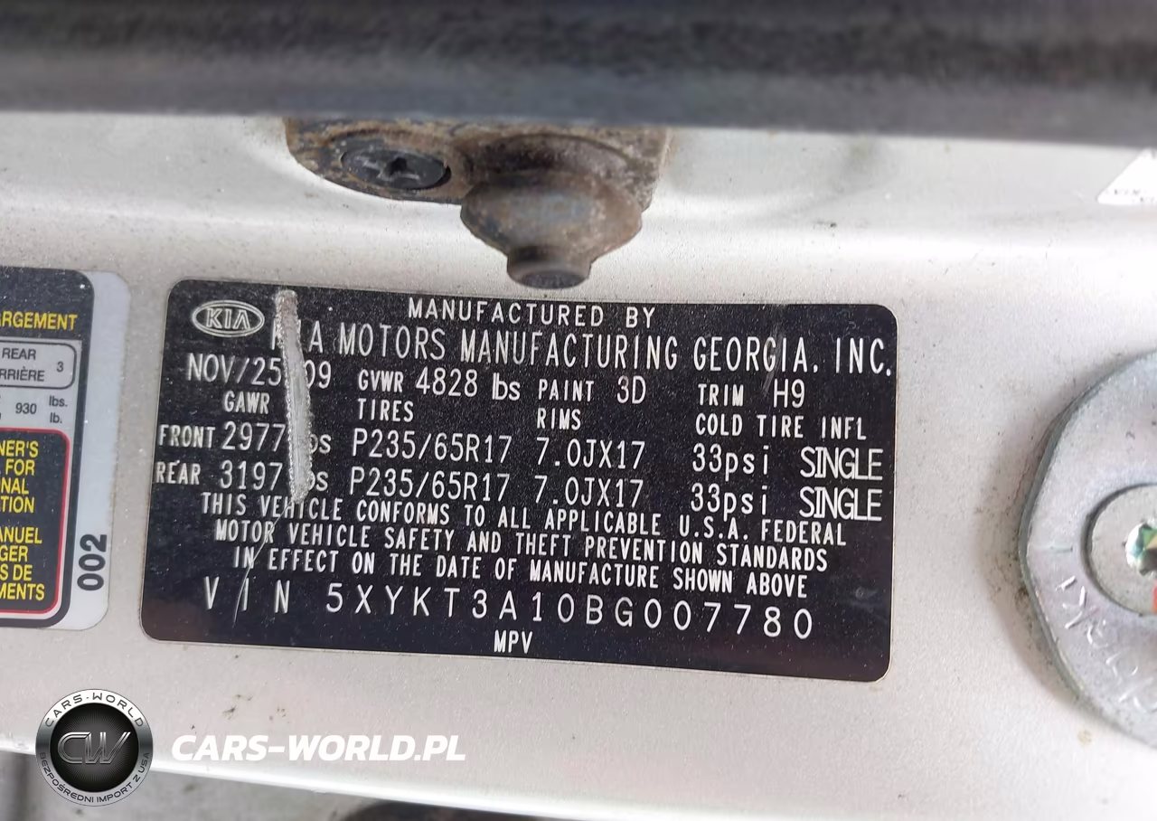 2011 Kia Sorento VIN:5XYKT3A10BG007780 - 9