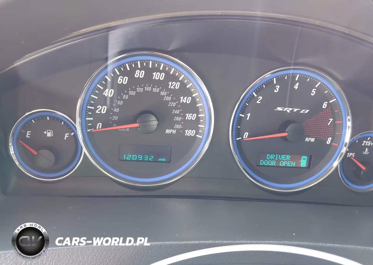 2007 Jeep Grand Cherokee Srt8 VIN:1J8HR78327C519942 - 7