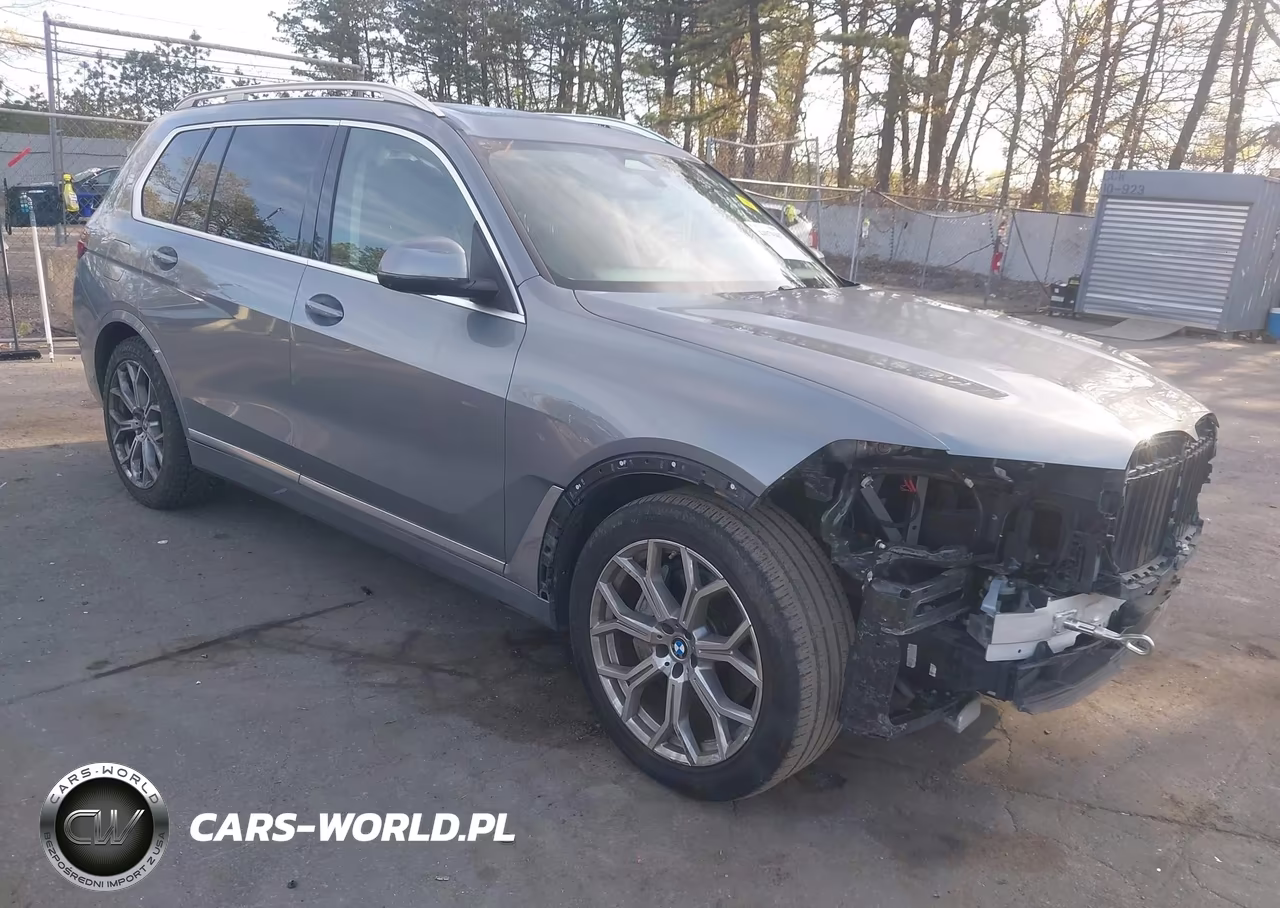 2025 BMW X7 xDrive40I – zdjęcie 1 z 17