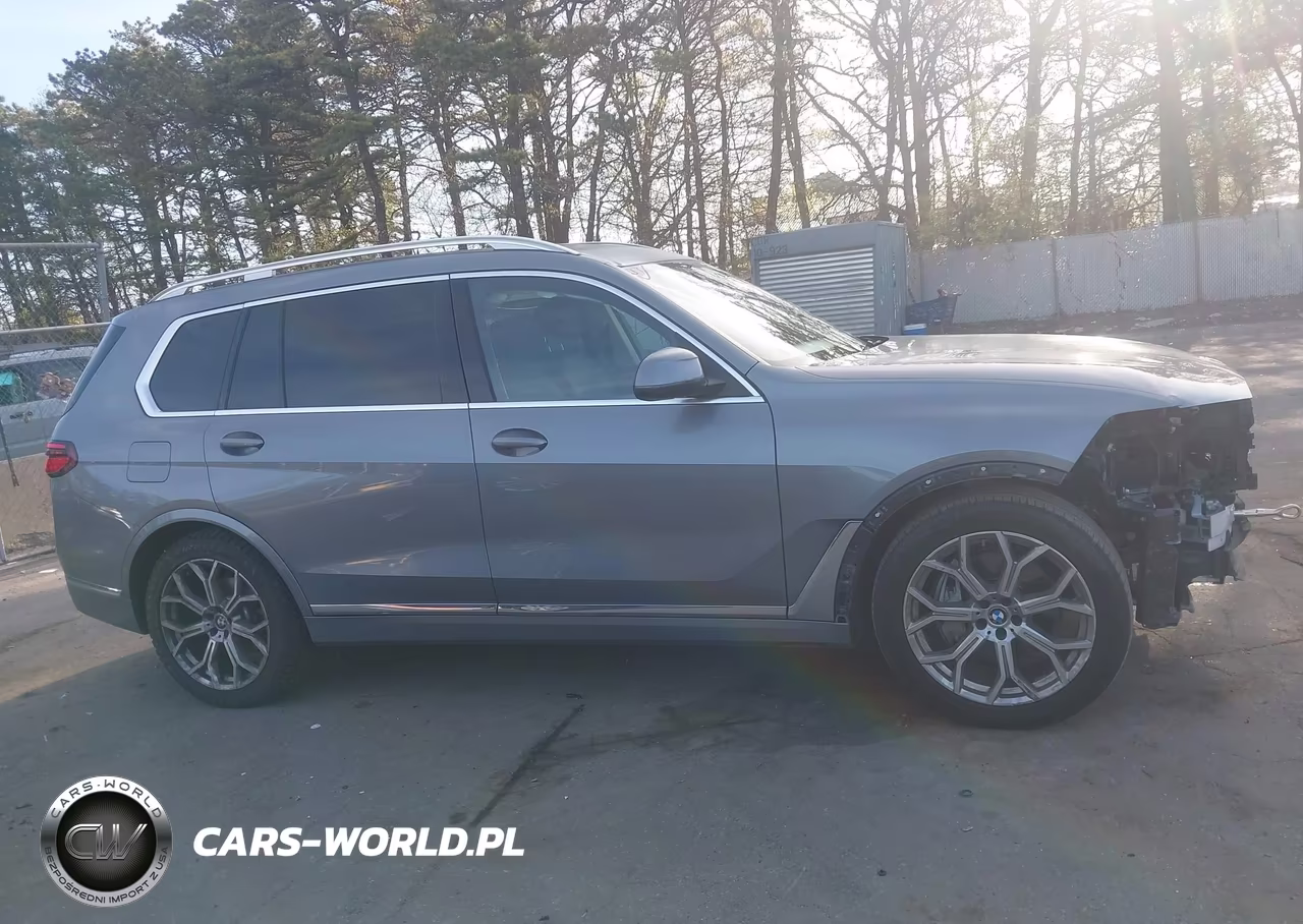 2025 BMW X7 xDrive40I VIN:5UX23EM00S9W58440 - 14