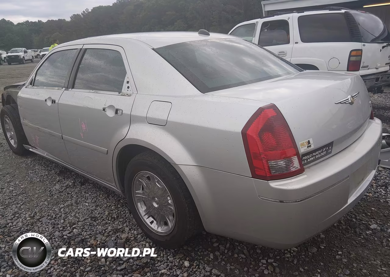 2005 Chrysler 300 Touring VIN:2C3AA53G15H642290 - 3