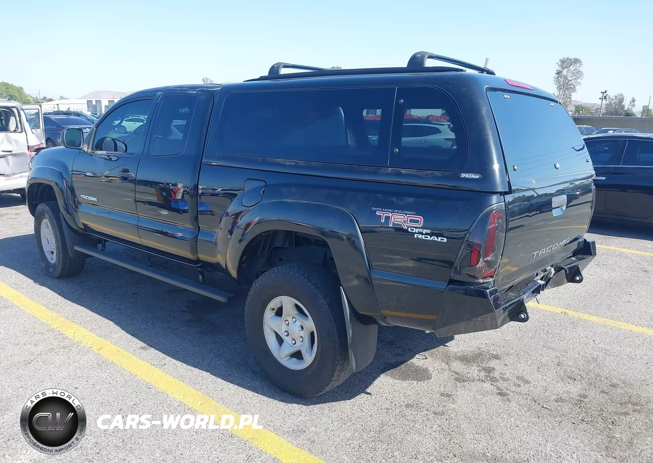 2005 Toyota Tacoma Base V6 VIN:5TEUU42N35Z038707 - 3