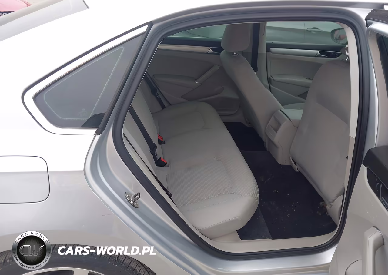 2016 Volkswagen Passat 1.8T S VIN:1VWAS7A34GC051037 - 8