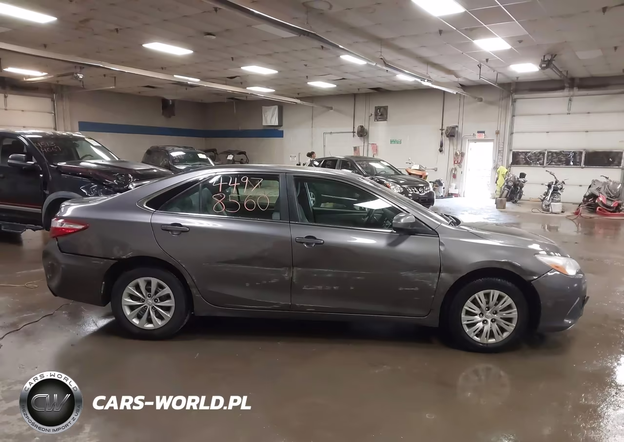 2016 Toyota Camry Le VIN:4T4BF1FK7GR527222 - 13