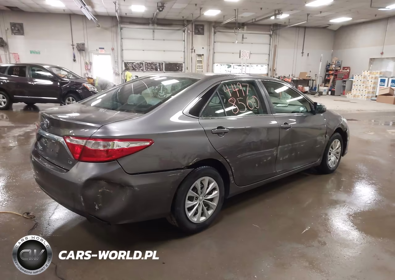 2016 Toyota Camry Le VIN:4T4BF1FK7GR527222 - 4