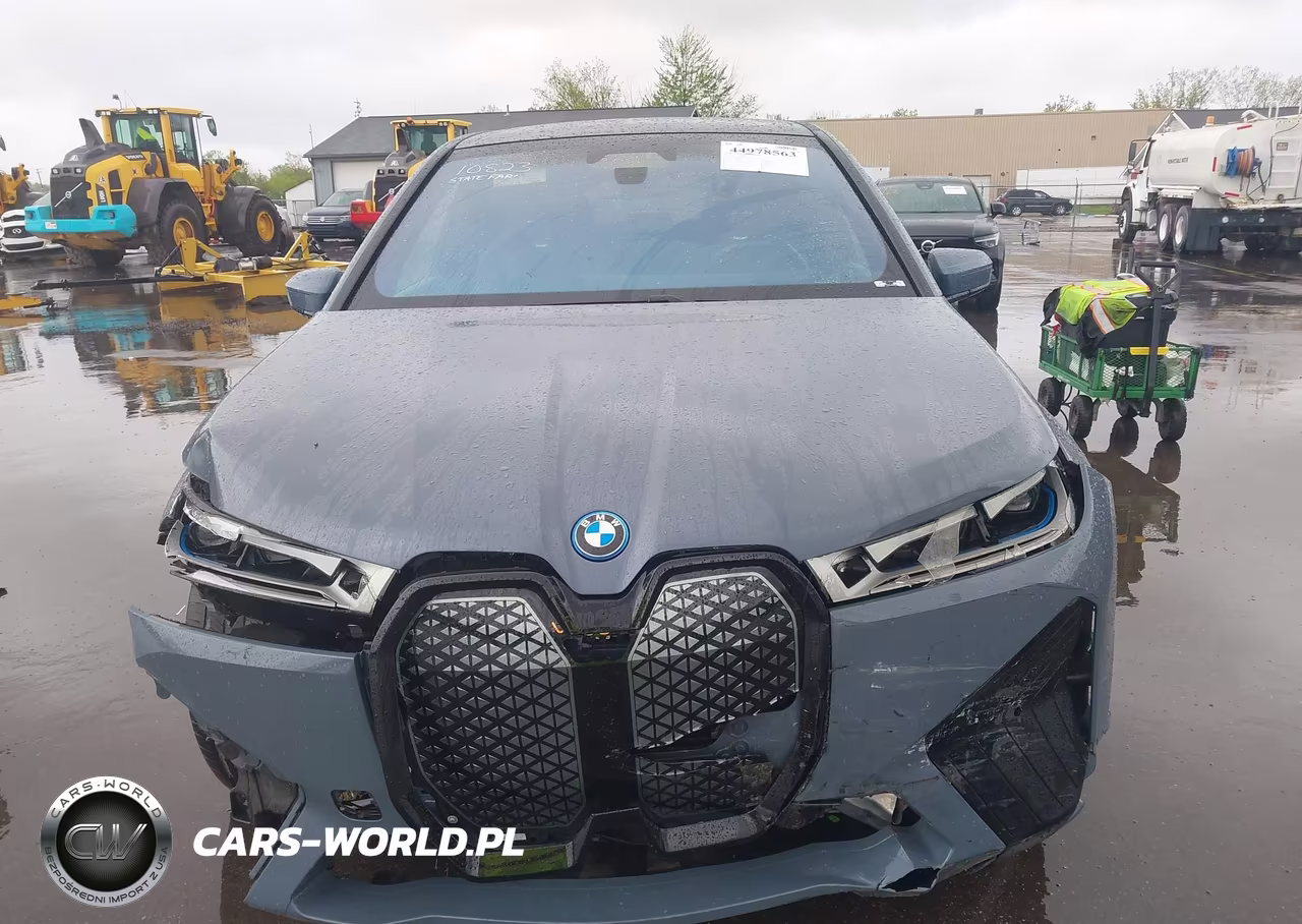 2023 BMW Ix M60 VIN:WB533CF05PCM54813 - 12