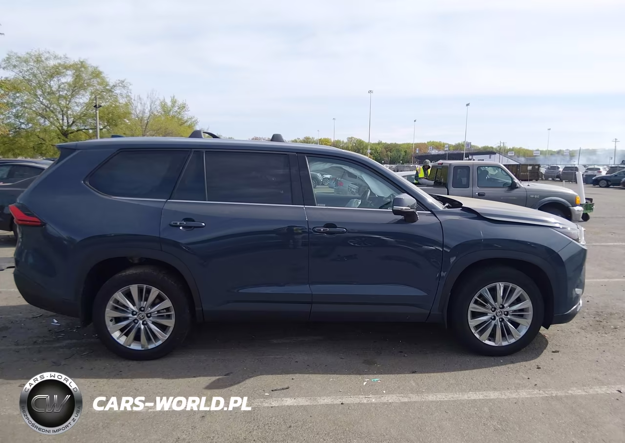 2024 Toyota Grand Highlander Platinum VIN:5TDAAAB58RS064443 - 13