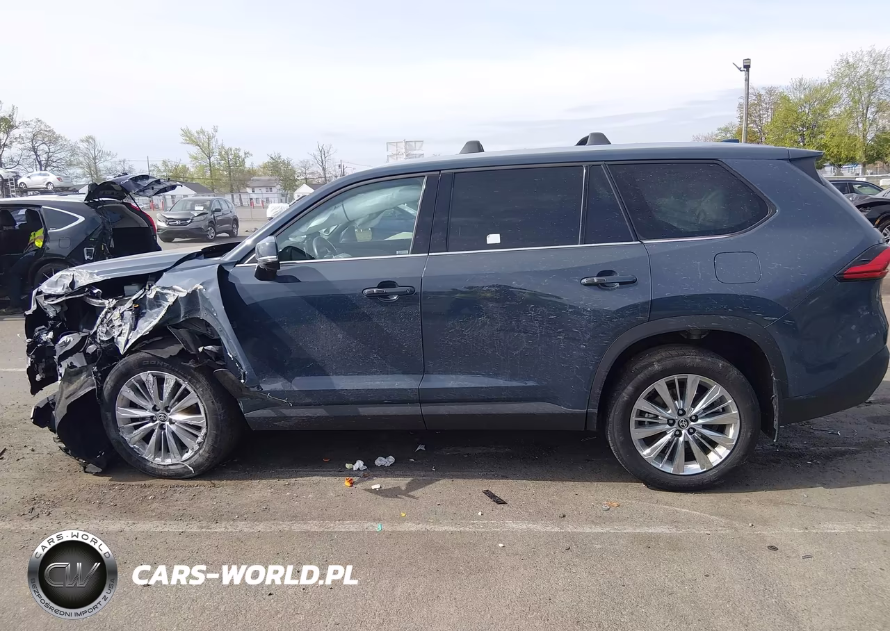 2024 Toyota Grand Highlander Platinum VIN:5TDAAAB58RS064443 - 14