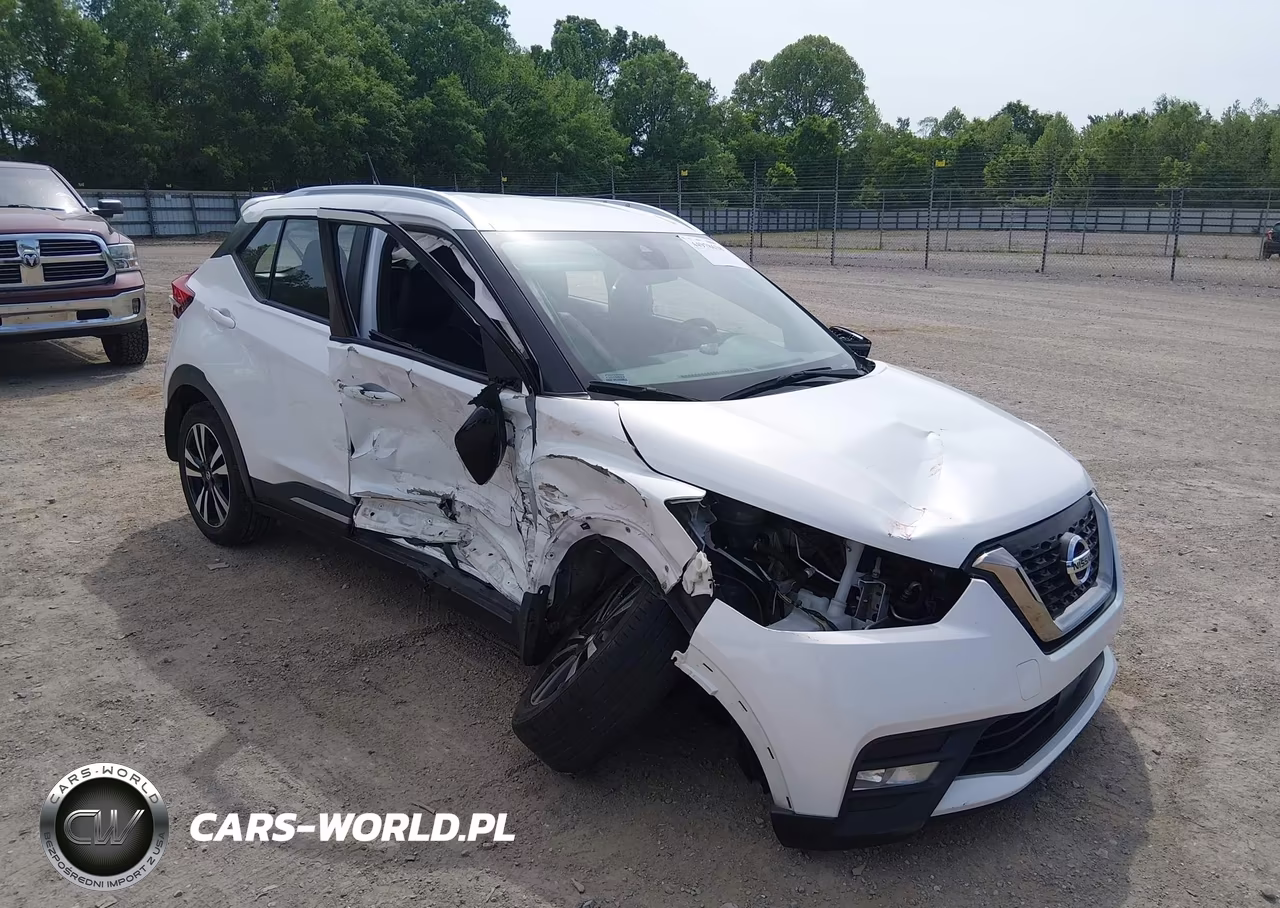 2020 Nissan Kicks Sr Xtronic Cvt