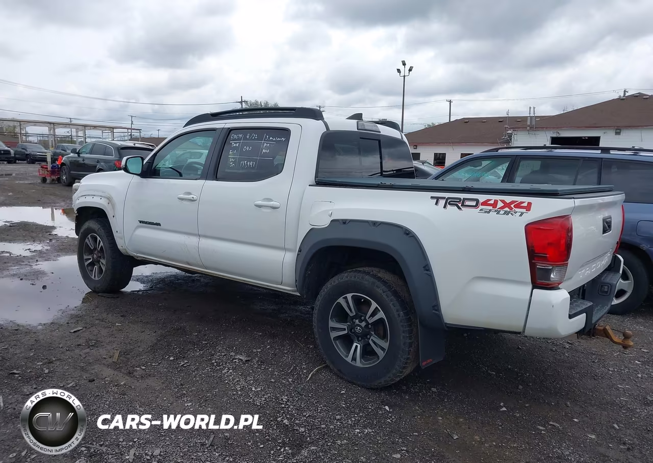 2017 Toyota Tacoma Trd Sport VIN:3TMCZ5AN3HM081806 - 3