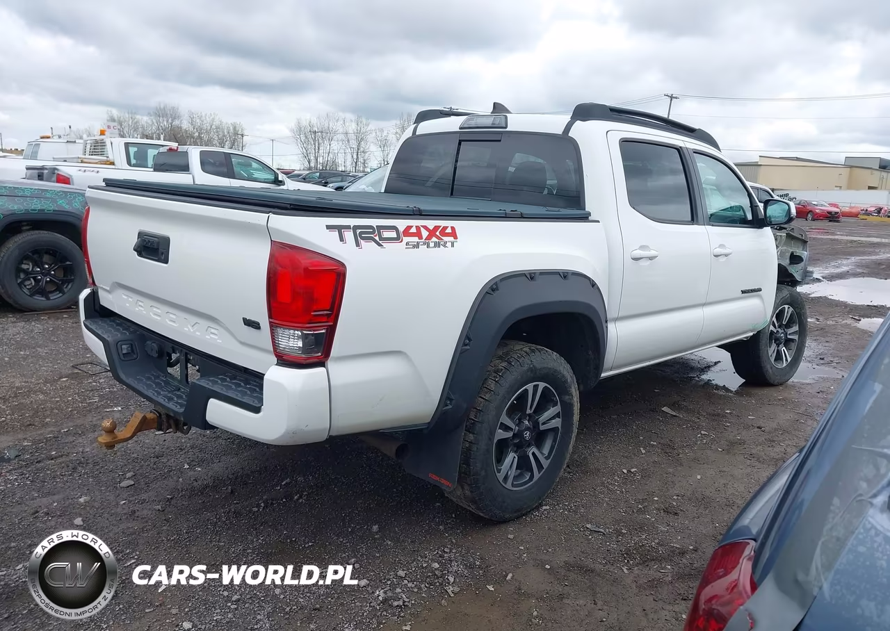2017 Toyota Tacoma Trd Sport VIN:3TMCZ5AN3HM081806 - 4