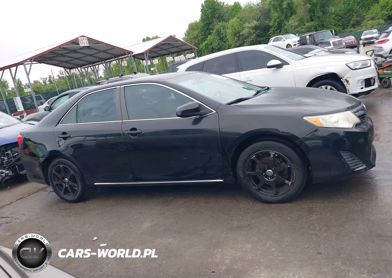 2014 Toyota Camry Le VIN:4T4BF1FK6ER402760 - 13
