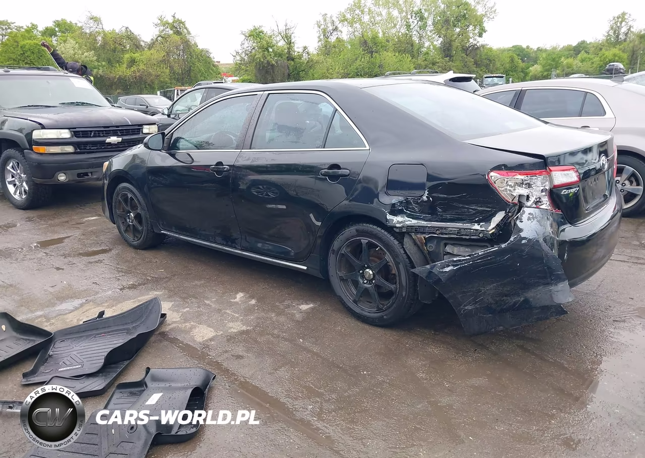 2014 Toyota Camry Le VIN:4T4BF1FK6ER402760 - 3