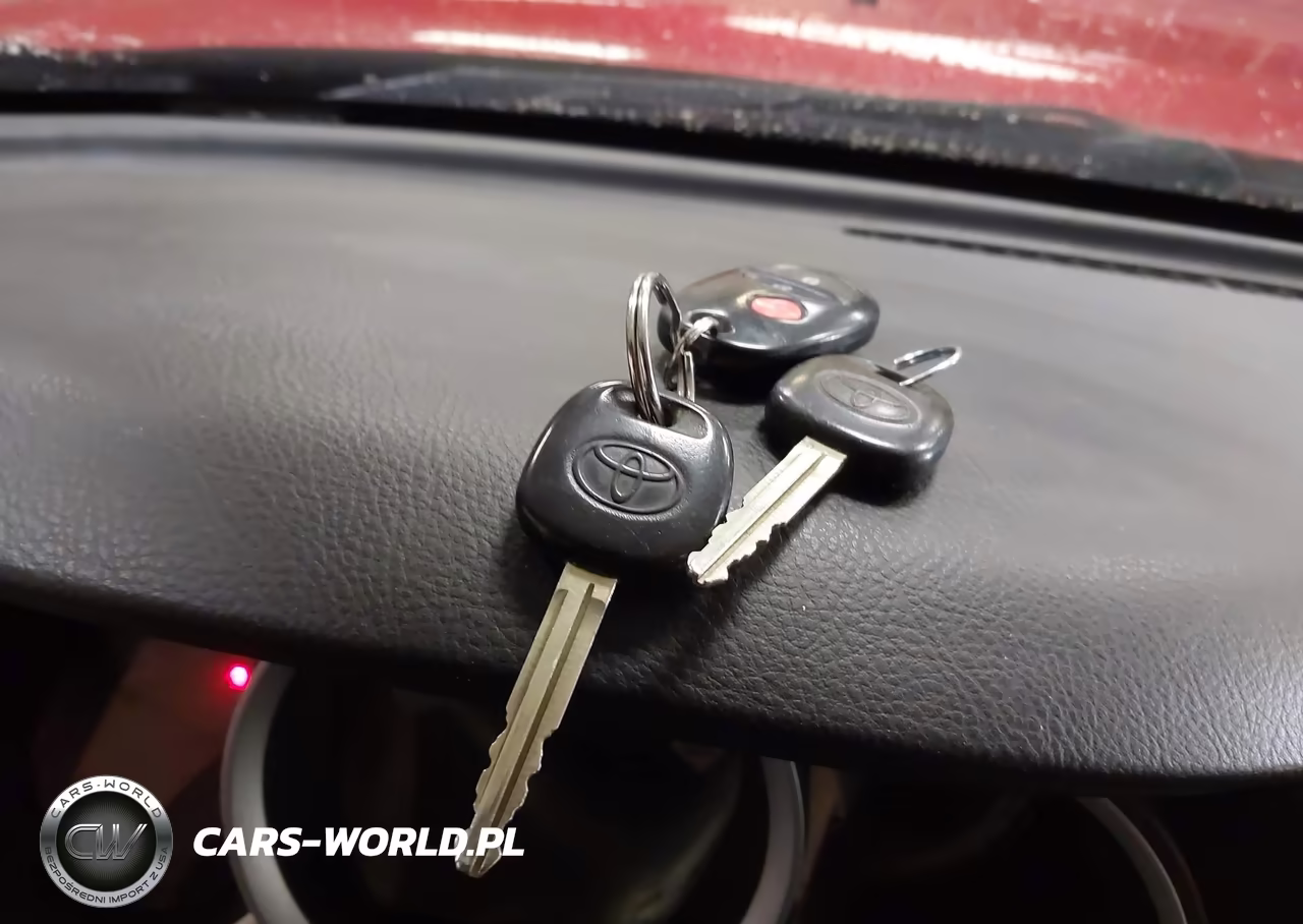 2015 Toyota Tacoma Base V6 VIN:3TMLU4EN1FM168717 - 11