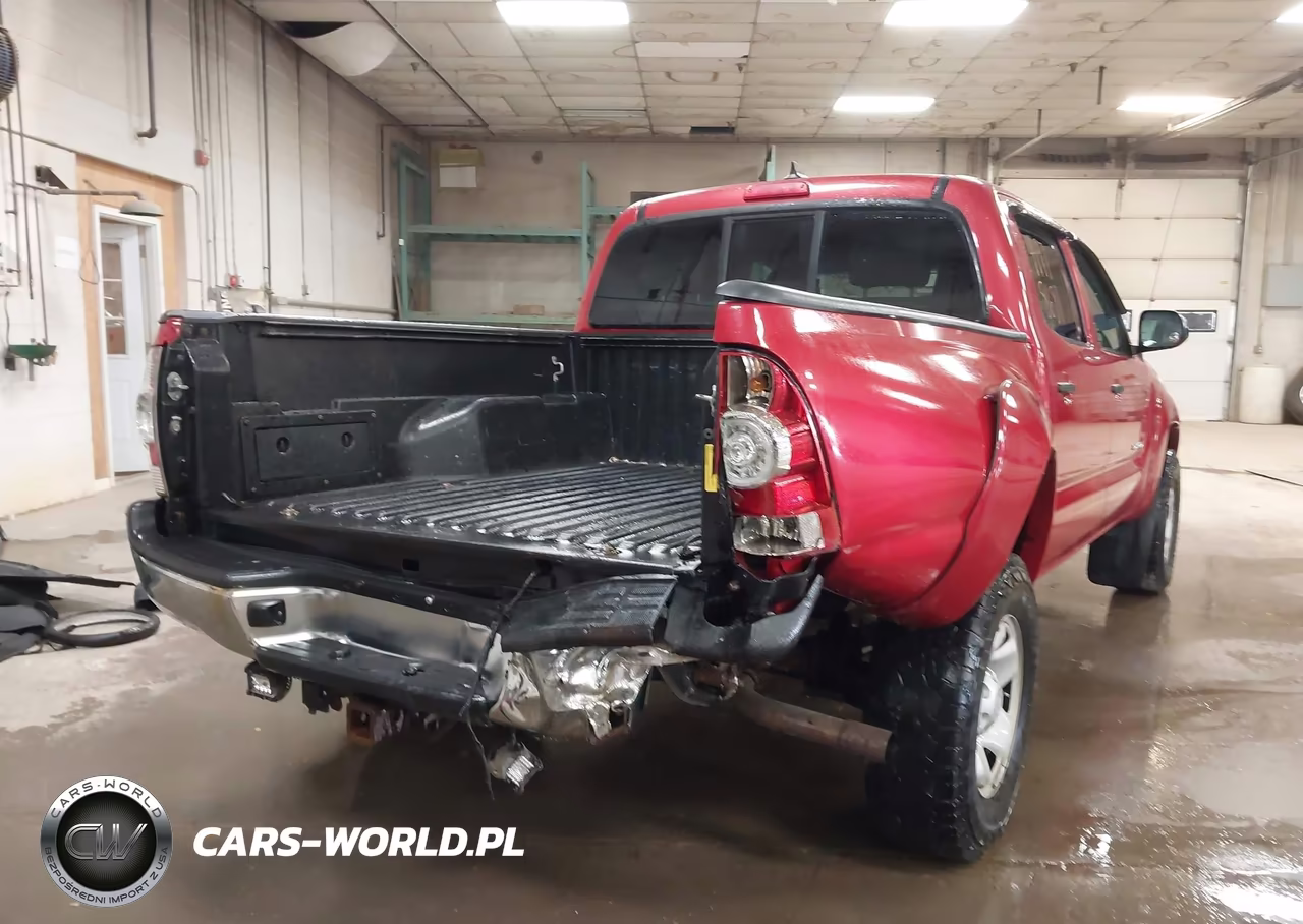 2015 Toyota Tacoma Base V6 VIN:3TMLU4EN1FM168717 - 6