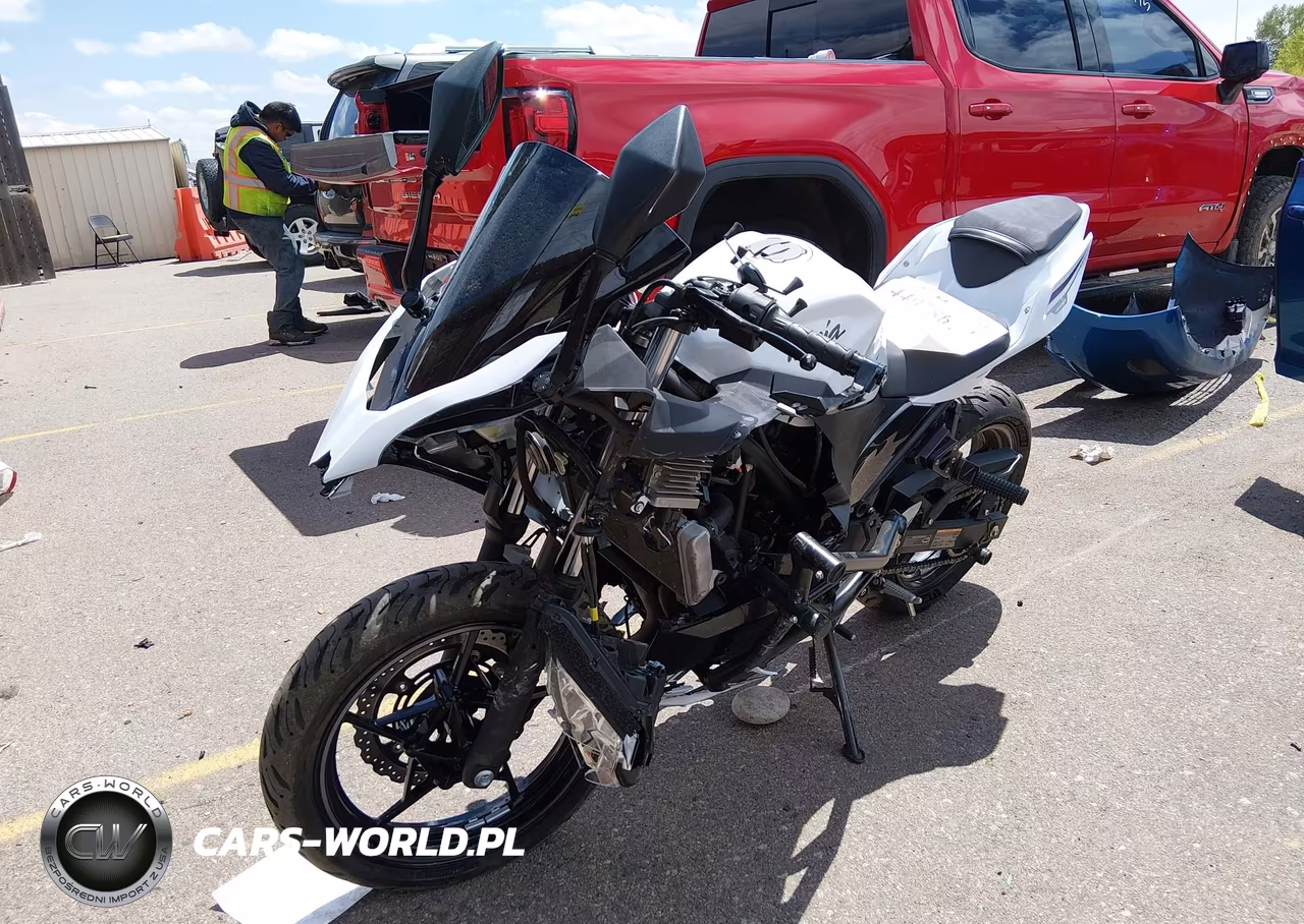 2023 Kawasaki Ex400 VIN:JKAEXKH14PDAR7472 - 2