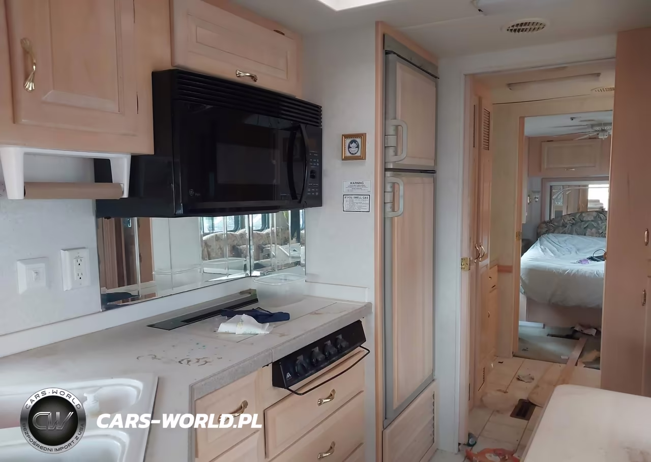 2000 Spartan Motors Motorhome 4Vz VIN:4VZCN8096YC033847 - 13